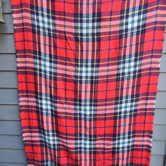 Old Navy Large Acrylic Red Plaid Wrap Scarf - Picture 3 of 4